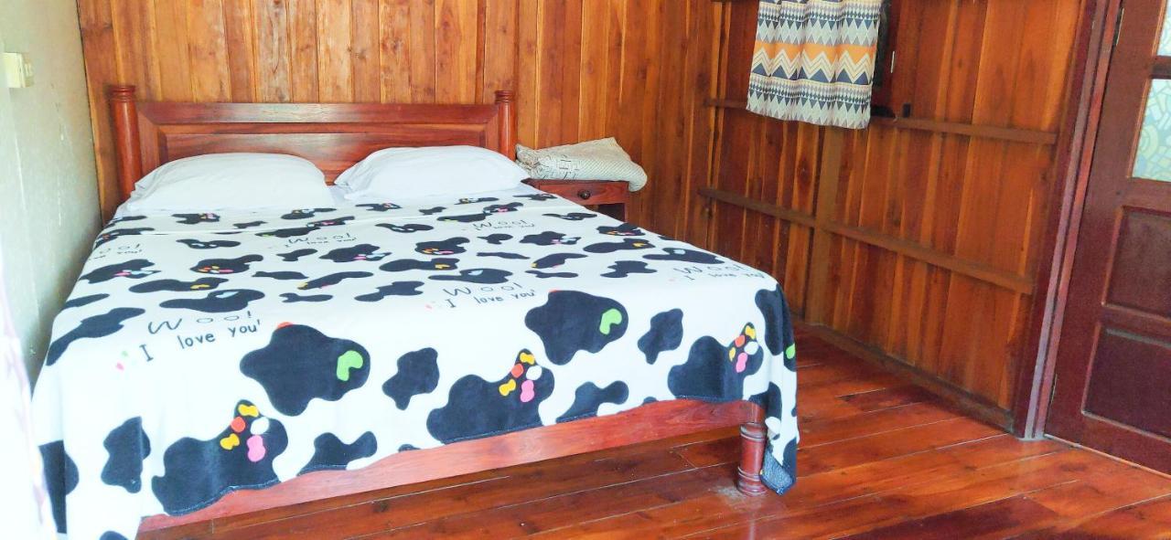 לואנג פרבאנג Phousi Guesthouse 2 מראה חיצוני תמונה