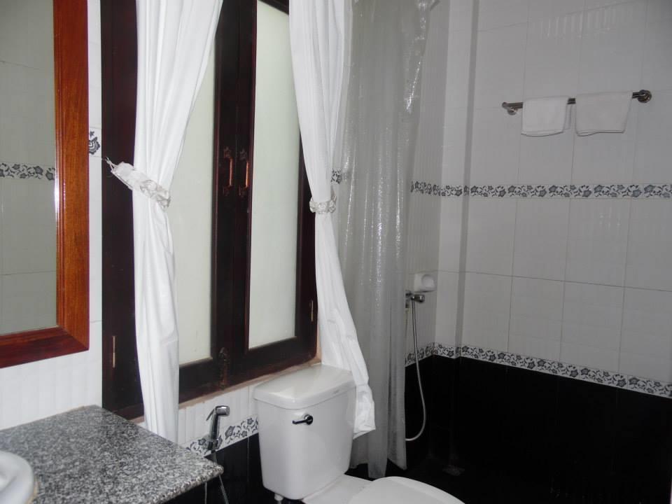 לואנג פרבאנג Phousi Guesthouse 2 מראה חיצוני תמונה