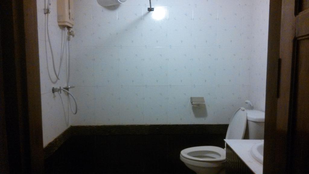 לואנג פרבאנג Phousi Guesthouse 2 מראה חיצוני תמונה